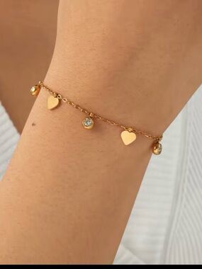 18k Gold plated Heart Charm Bracelet